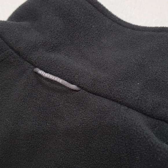 Columbia black fleece zip up jacket. - Picture 10 of 11